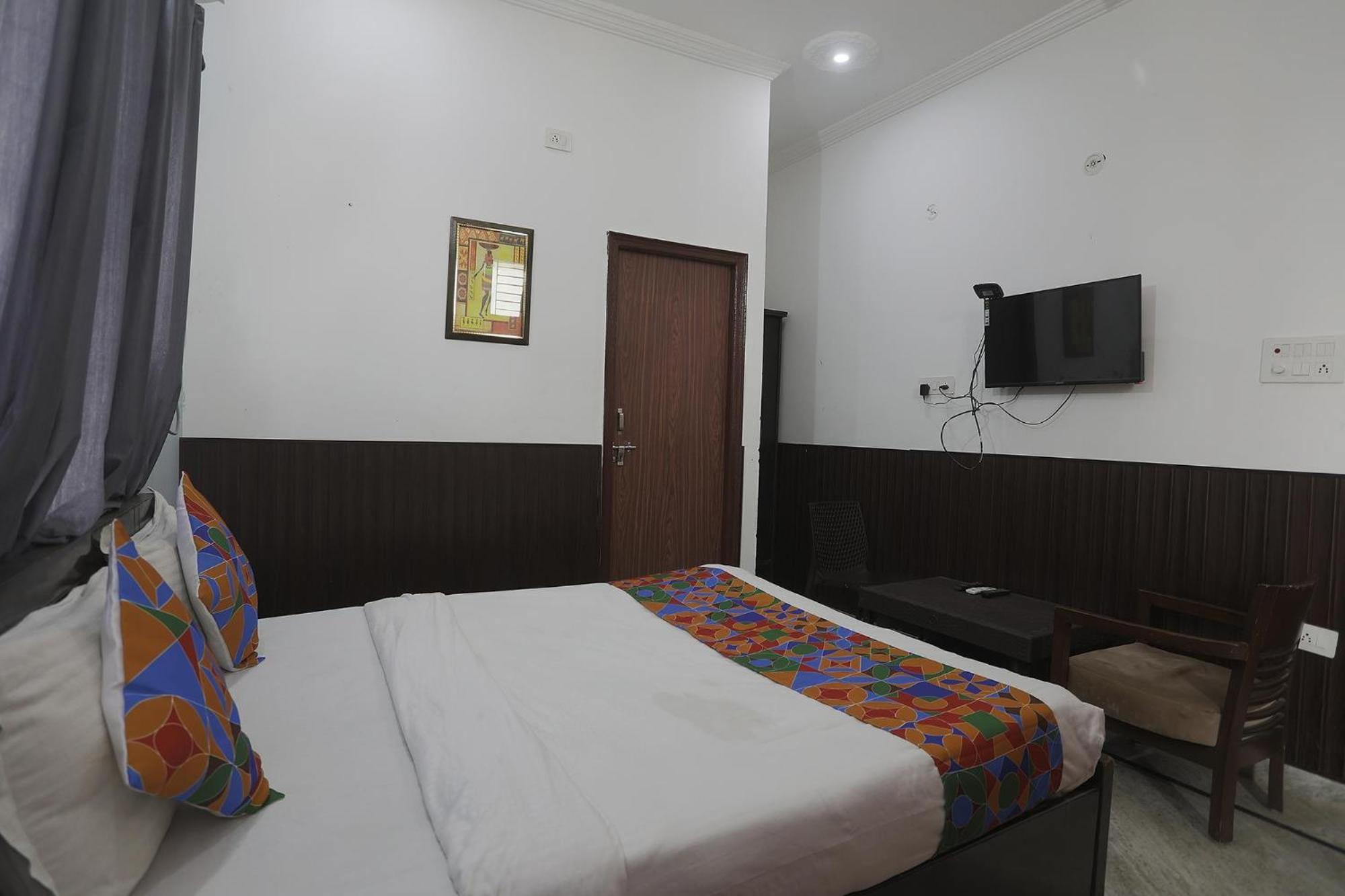 Hotel Fabexpress Samira Residency, Near Botanical Garden Noida Esterno foto