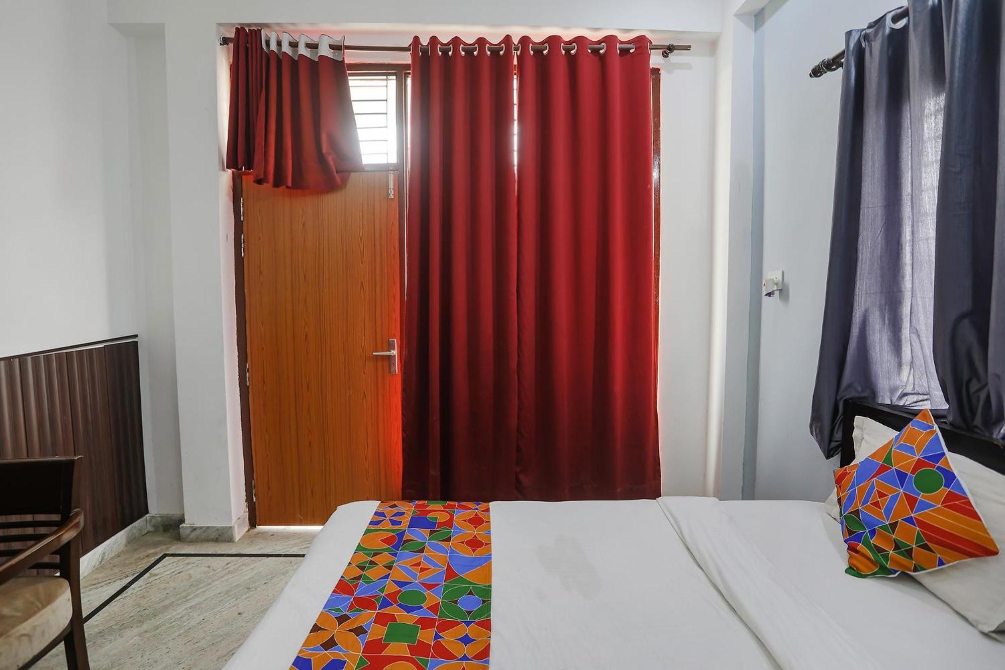 Hotel Fabexpress Samira Residency, Near Botanical Garden Noida Esterno foto