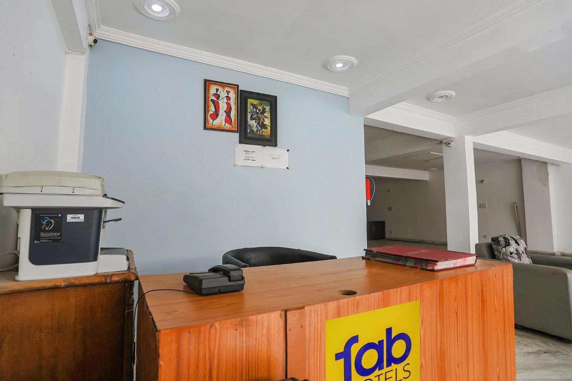 Hotel Fabexpress Samira Residency, Near Botanical Garden Noida Esterno foto
